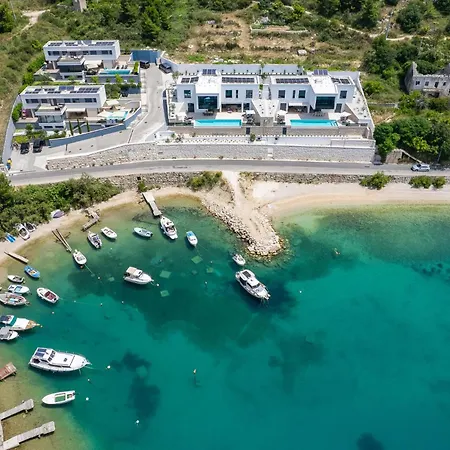 Beautiful In With Kitchen Omiš